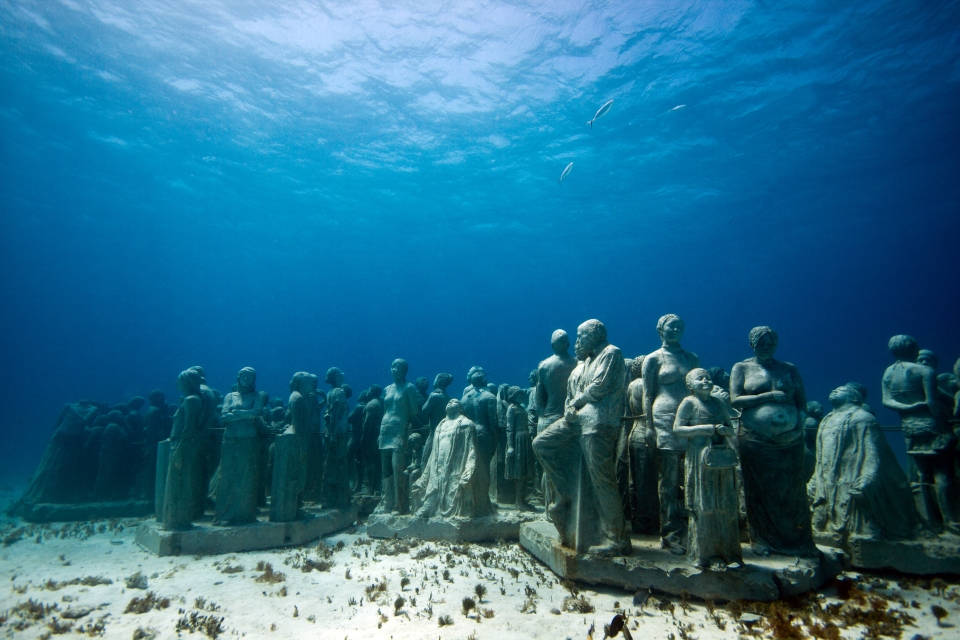Музей подводных скульптур в Канкуне. Мексика