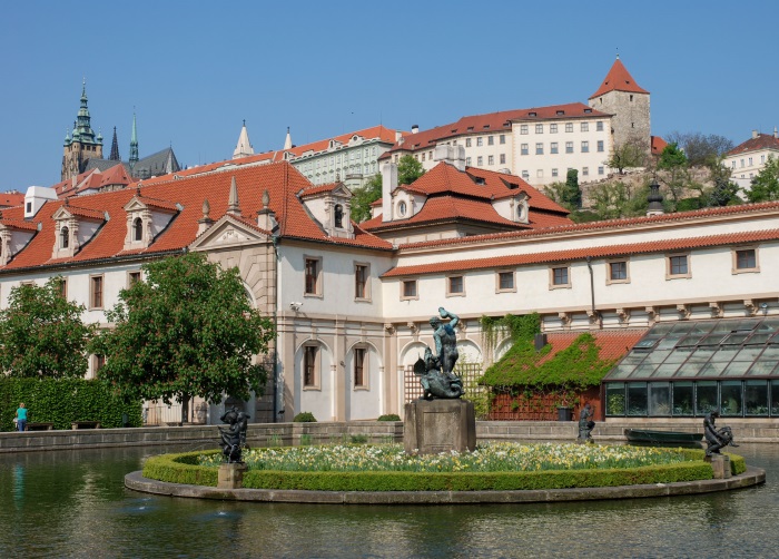 Где купить экскурсии в Праге?